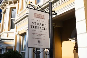 Inner City Elegance on Stuart Street - Image 2