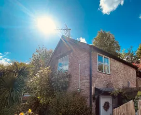 Forest of Dean Romantic & Rustic Holiday Cottage - Image 2