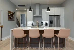 NEW Luxe 4BR 12 Beds - RoofDeck Views - Chefs Kitchen - Image 4