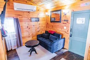 The Honeymoon Hideaway at Swann’s Marina - Image 3