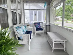 Sister House Cottage, Screened Porch, Kid Friendly - Image 4
