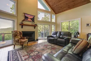 Mountain View Home: Hike, Raft, Golf + More! - Image 2