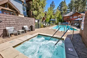 Lakefront Escape Walk to Dining, Hot Tub, Fireplace | SS4 - Image 3