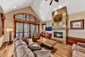 Lakefront Escape Walk to Dining, Hot Tub, Fireplace | SS4 - Image 5
