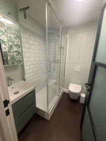Newly refurbished flat 5 mins from train station - Image 5