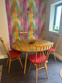 Newly refurbished flat 5 mins from train station - Image 3