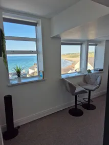 Beachview Loft Apartment - Image 2