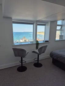 Beachview Loft Apartment - Image 4