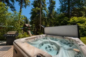 Quiet Escape | Hot Tub | BBQ | Dogs OK | Deck - Image 2