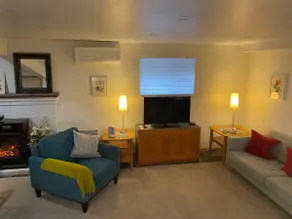 Quiet and serene West Seattle Apartment - Image 3