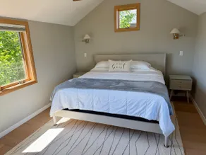 Pear Tree Cottage in Charming Ballard - Image 2