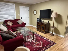 Entire House - Antique Mall Cottage - Image 2