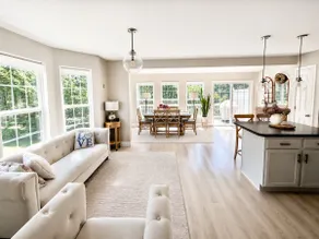 Warm & Elegant Getaway Near Penn State • Sleeps 10 - Image 2