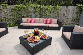 Family villa with pool – 6 guests - Image 2