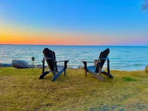 Waterfront on Lake Huron- NEW Kitchen & Bathroom - Image 3