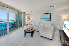 Wonderful 12th FLOOR, One of the Best Views in MB - Image 5