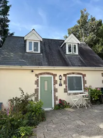 Spacious one bed cottage for peace and relaxation - Image 2