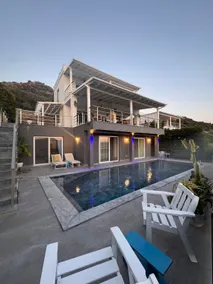 Spacious Triplex Villa | Private Pool & Sea View - Image 5