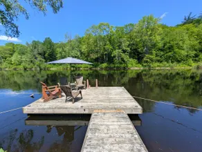 Muskoka Riverfront Retreat w/ Hot Tub & Kayaks - Image 4