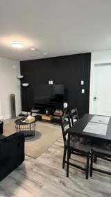 Lux Modern 2BR Radiant Suite+Free Parking - Image 2