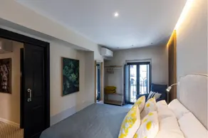 Modern apartment + cozy + views of Plaza Mayor - Image 3