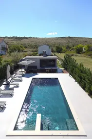 Villa Mellon-majestic sea view & large heated pool - Image 3