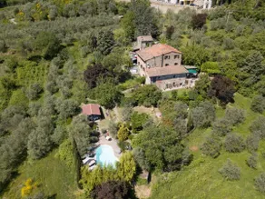 Farmhouse with pool & graden Vacavilla Exclusive - Image 5