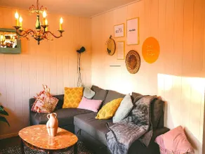 Beautiful Romantic Chalet in Geel - Image 2