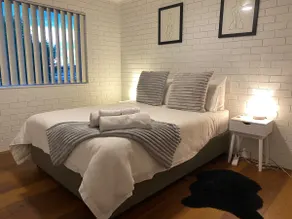 Near St V’s hosp n Grammar. Air-con, Wi-Fi.5 beds - Image 2