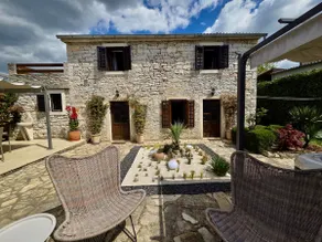 Stonehouse Ana with Jacuzzi Rovinj-Krmed - Image 5