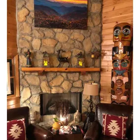 The Sun Lodge-Cozy, Secluded & Breathtaking Views - Image 2