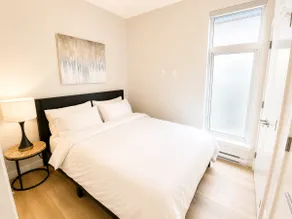 Lovely One Bedroom Suite in Downtown Sidney - Image 4
