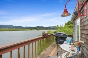 *Riverfront*Pvt Dock*Game Room*6 mins to Beach* - Image 5