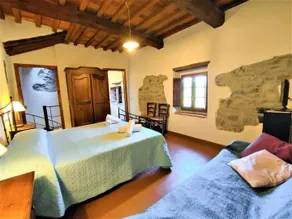 Large deluxe apartment for 2 people - Image 2