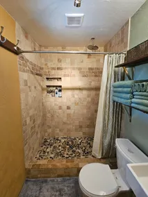 Entire Suite: Private and Cozy Clark House Casita - Image 4
