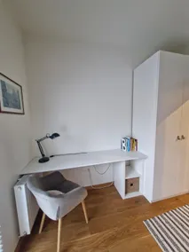Cozy apartment with free parking - Image 5