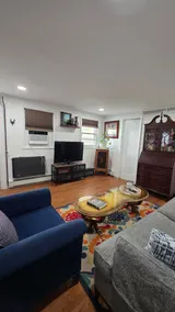 Getty Square Den - Image 5