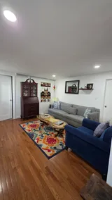 Getty Square Den - Image 4