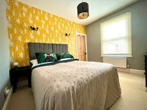 2 bedroom Hidden Gem in Stamford with parking - Image 5