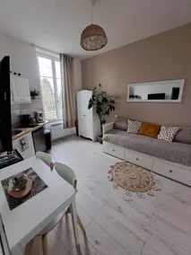 The Thermal Baths Studio: chic, bright, and cozy. - Image 2