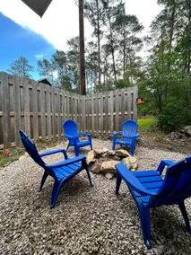 Lou’s Retreat -5 beds Pet Friendly-1pm check out - Image 2