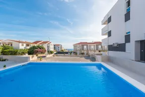 Pool Apartments Banta B - Image 5