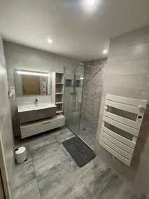 Chic and cozy apartment - Image 5