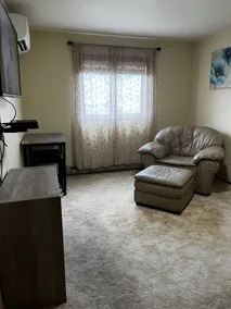 Parkway Yellowstone Guest House Apartment #5 - Image 2