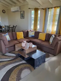 Fully airconditioned with ocean view tennis court - Image 5