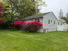 Cozy Shelter Island 2 Bedroom 1 Bath Cottage - Image 2