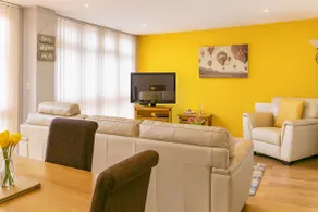 Lincoln Coach House | Parking | Peaceful Stay - Image 2