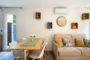 Large F1 with terrace & garden - Image 5