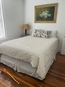 Super Clean Charming Home, No Smoking or Pets - Image 5