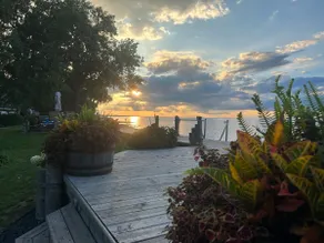 Moe’s on the Lake: 2 bedroom waterfront cottage - Image 5